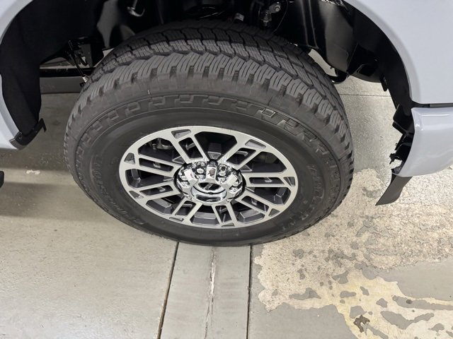 New 2026 Ford F350 4x4 Crew Cab Super Duty image 4