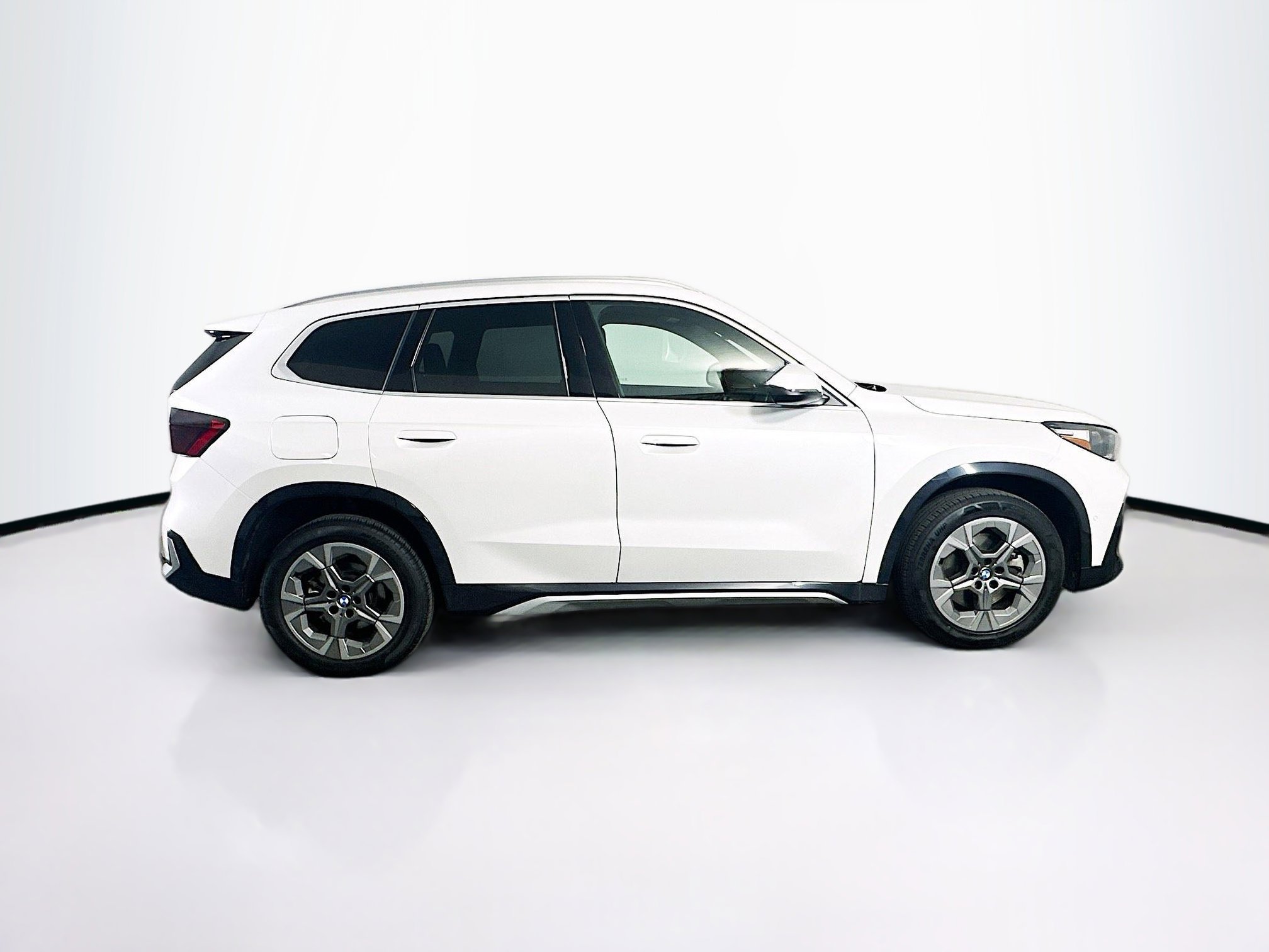 Used 2025 BMW X1 xDrive28i image 10