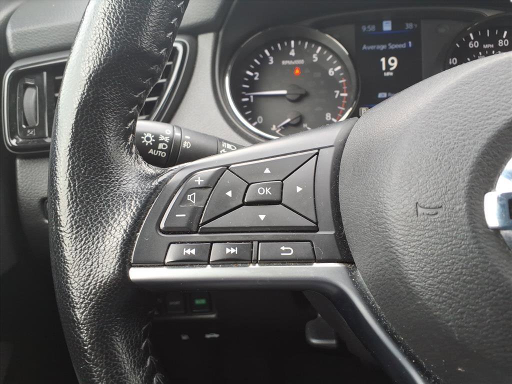 Used 2022 Nissan Rogue Sport SL w/ Premium Package image 24