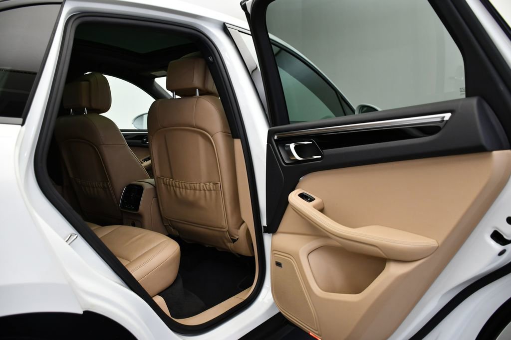 Used 2022 Porsche Macan image 55