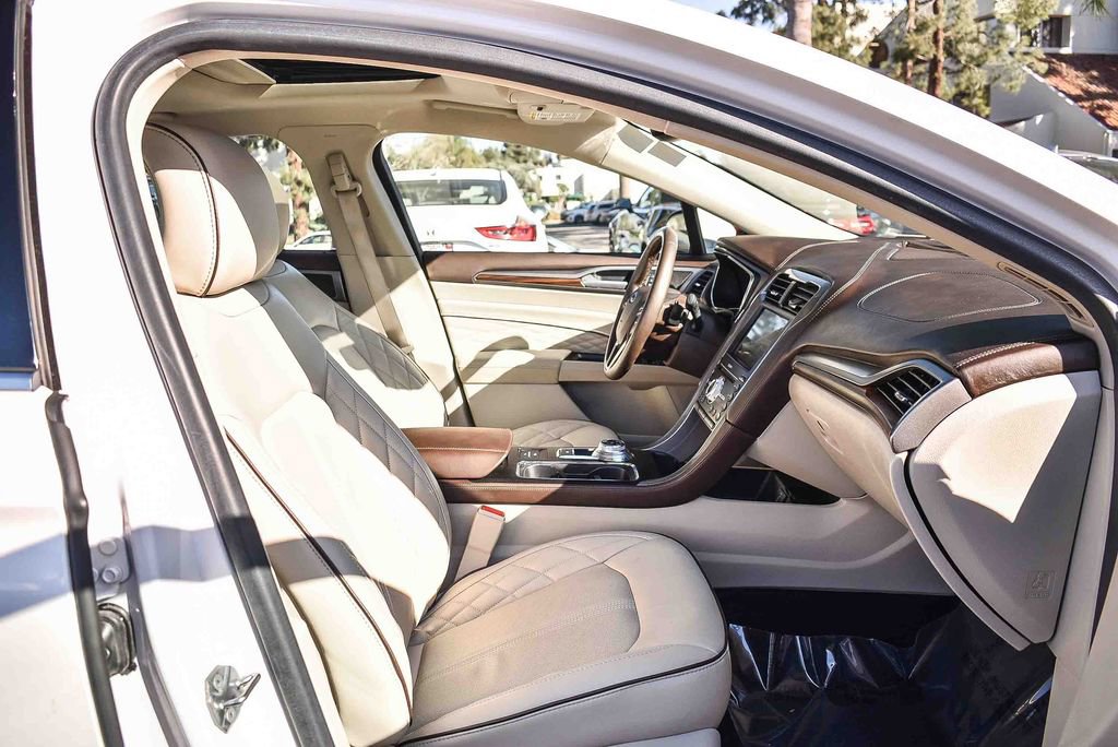 Used 2017 Ford Fusion Platinum image 16