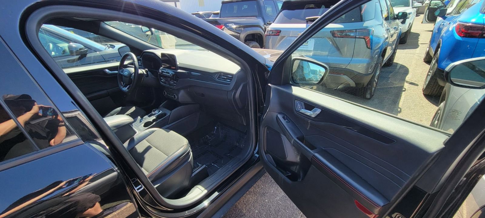 Used 2023 Ford Escape ST-Line image 10