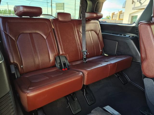 Used 2024 Ford Expedition Limited RWD image 19