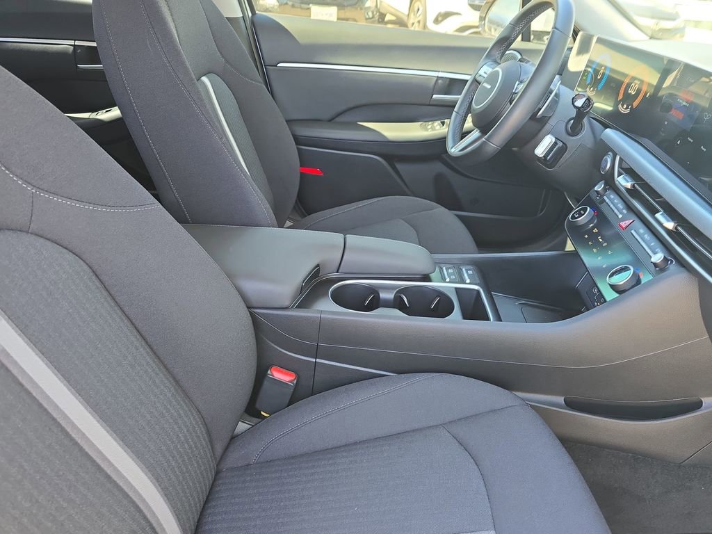 Certified 2025 Hyundai Sonata SEL image 10