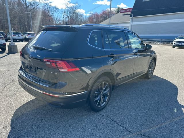 Certified 2023 Volkswagen Tiguan SE image 9