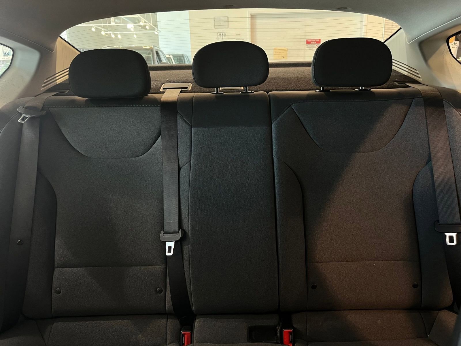 Used 2025 Kia K4 LXS image 37