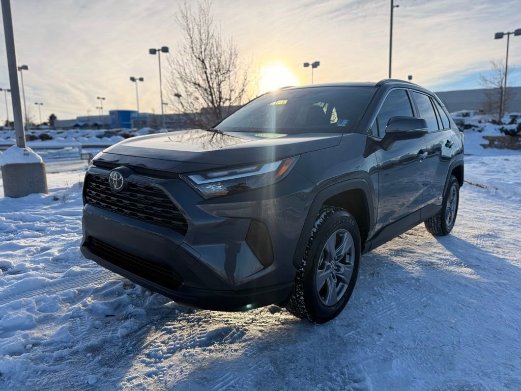 Used 2025 Toyota RAV4 XLE image 3