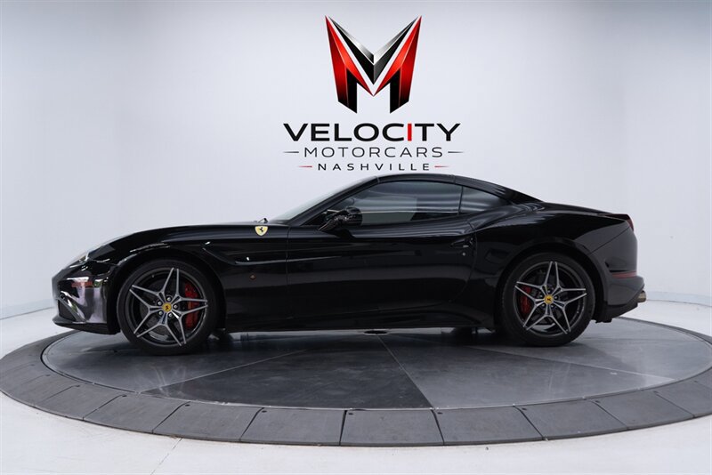 Used 2017 Ferrari California T RWD image 9