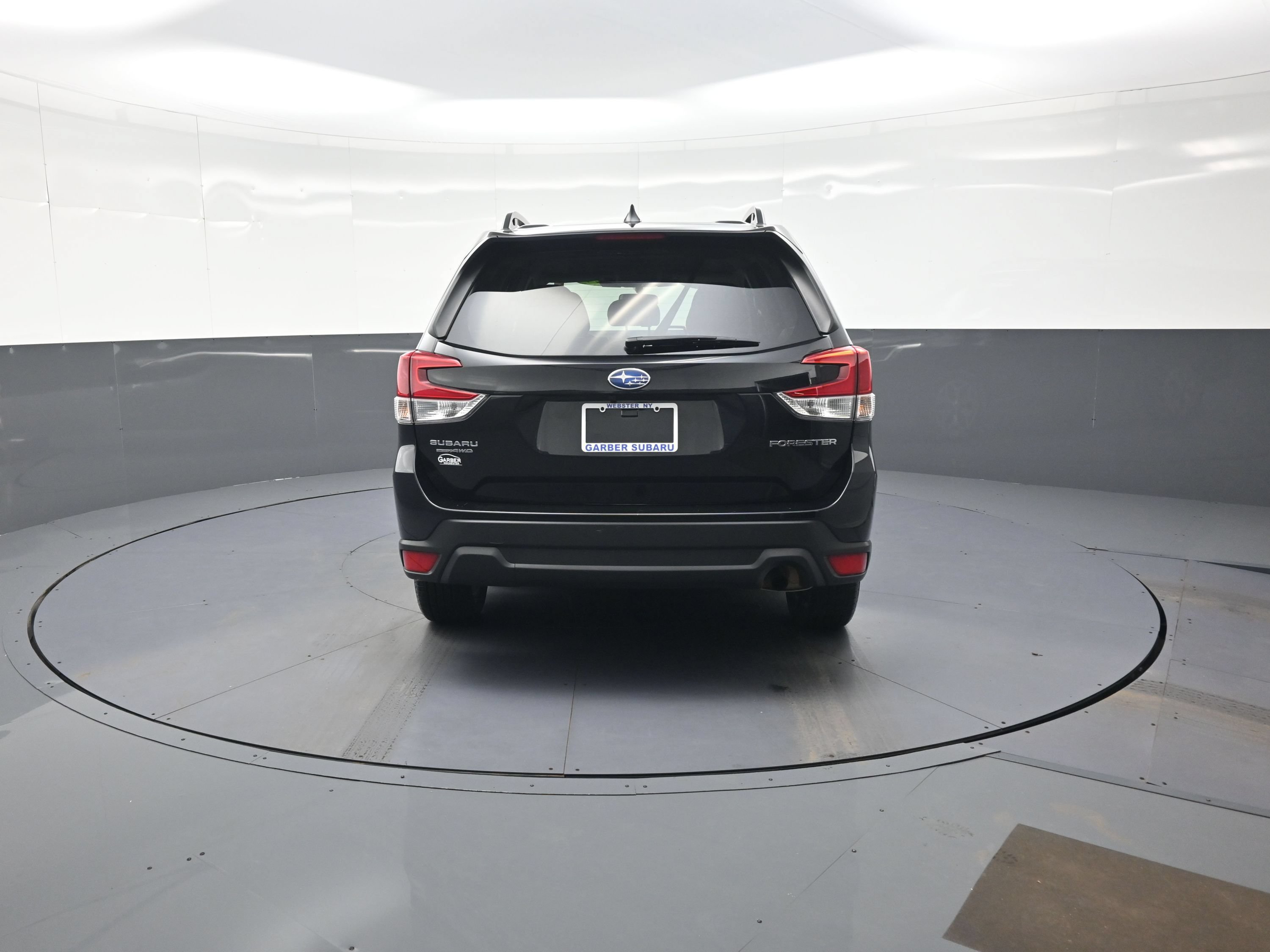 Used 2024 Subaru Forester Premium AWD/4WD image 4
