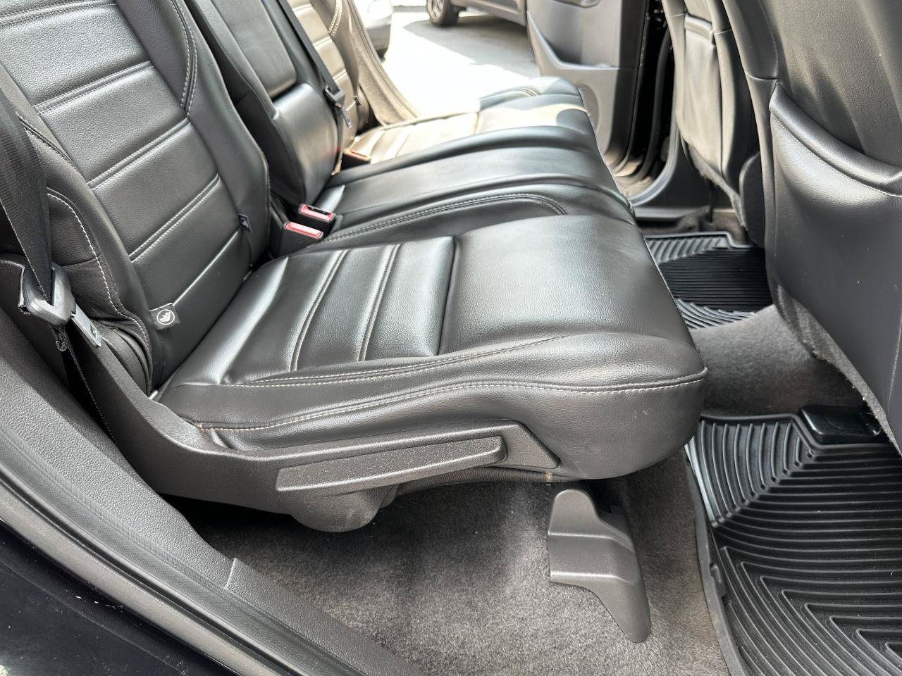 Used 2019 Ford Escape SEL AWD/4WD image 40