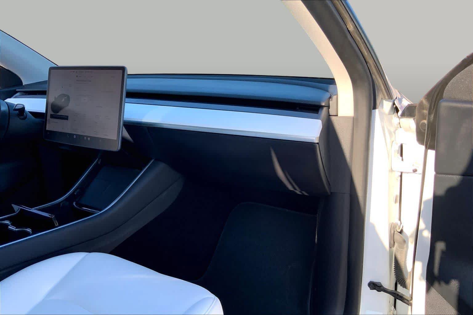 Used 2020 Tesla Model Y Long Range AWD/4WD image 18