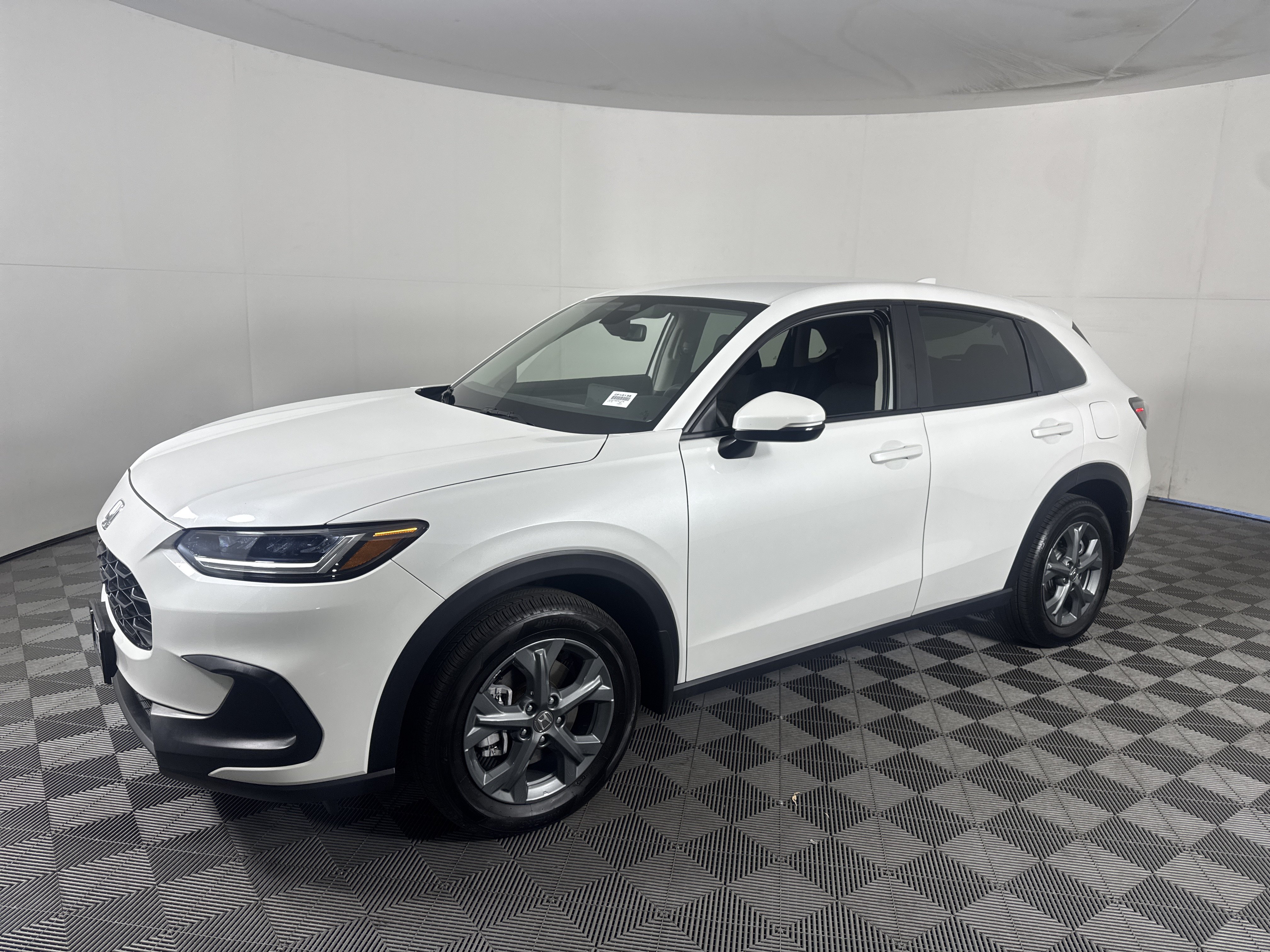 Certified 2026 Honda HR-V LX image 40