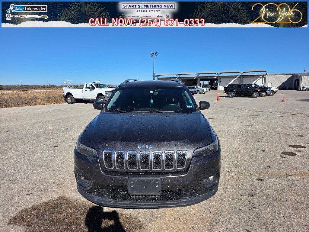 Used 2019 Jeep Cherokee Latitude Plus w/ Comfort/Convenience Group image 2