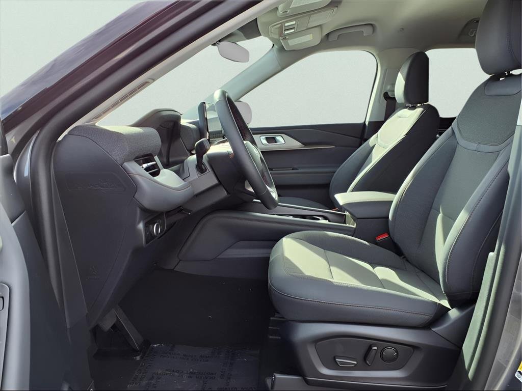 New 2026 Ford Explorer Active image 16