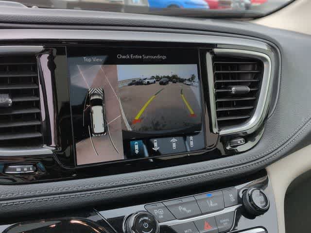 Used 2020 Chrysler Pacifica Limited w/ Advanced Safetytec Group FWD image 30