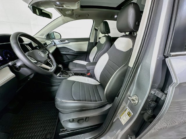 Certified 2025 Volkswagen Taos SEL AWD/4WD image 21