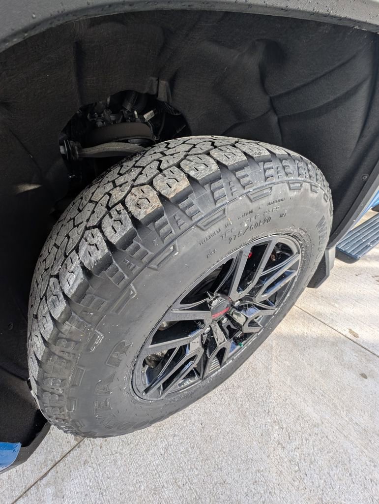 Used 2023 GMC Sierra 1500 Elevation image 41