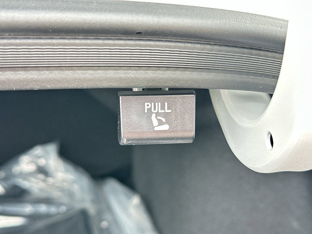New 2026 Hyundai Elantra Sport FWD image 31