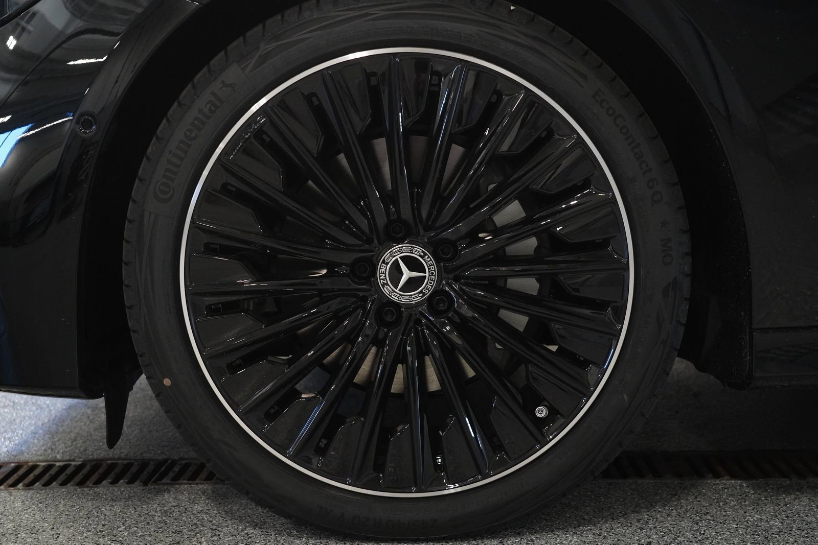 New 2026 Mercedes-Benz E 350 4MATIC Sedan image 12