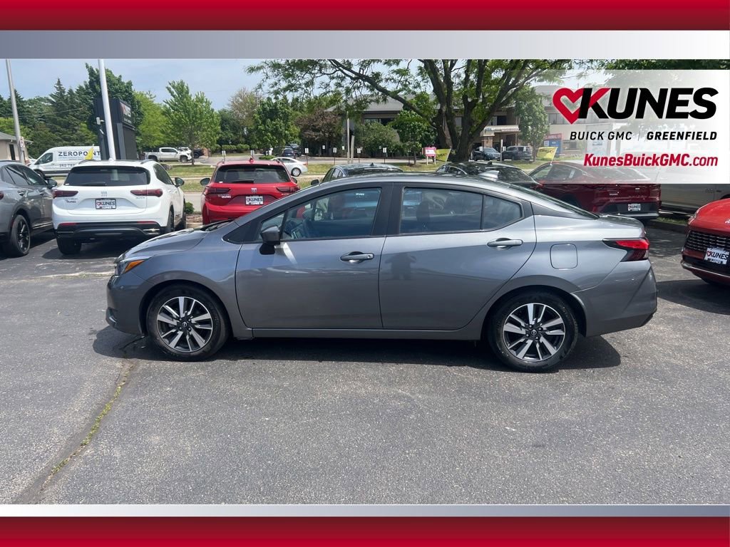 Used 2025 Nissan Versa SV FWD image 9
