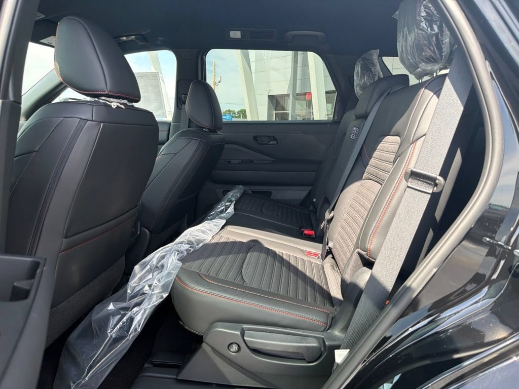 New 2026 Nissan Pathfinder Rock Creek AWD/4WD image 13