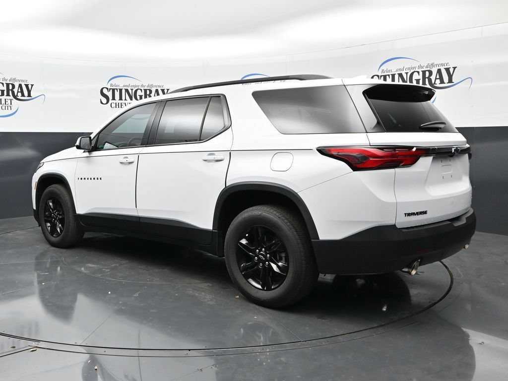 Used 2023 Chevrolet Traverse LT FWD image 5