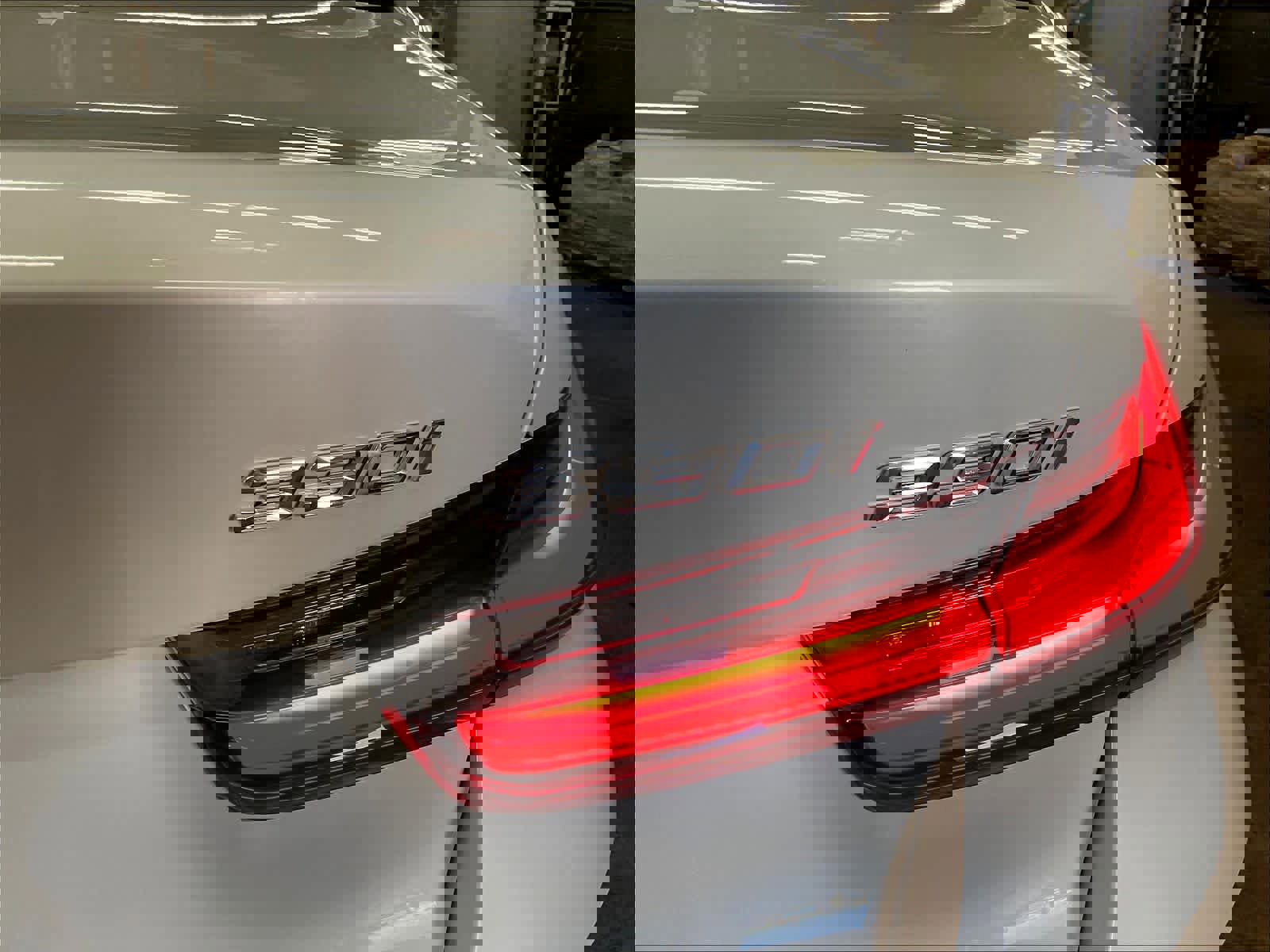 Used 2025 BMW 330i Sedan w/ Premium Package image 11