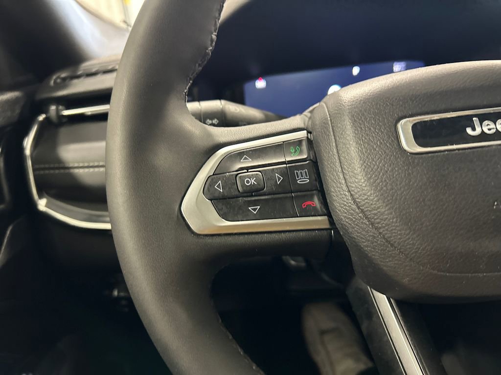 Used 2023 Jeep Compass High Altitude w/ Driver Assist Group I image 19