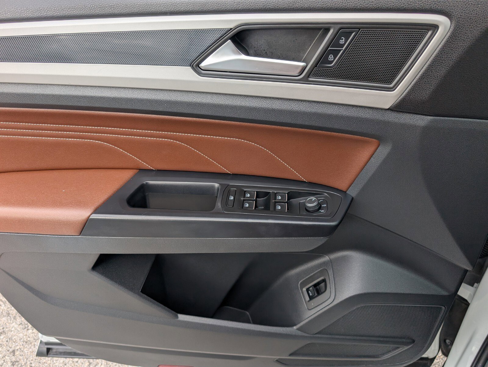 Used 2021 Volkswagen Atlas SE w/ Panoramic Sunroof Package image 33