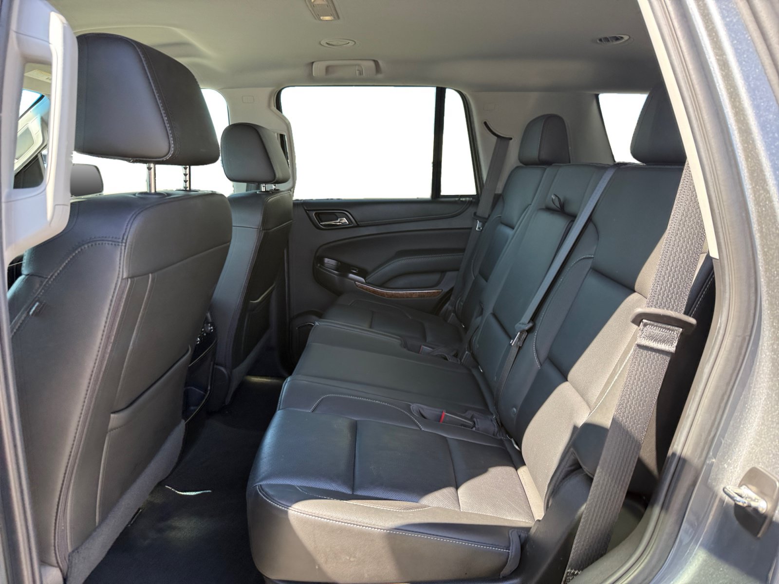 Used 2018 Chevrolet Tahoe Premier AWD/4WD image 16