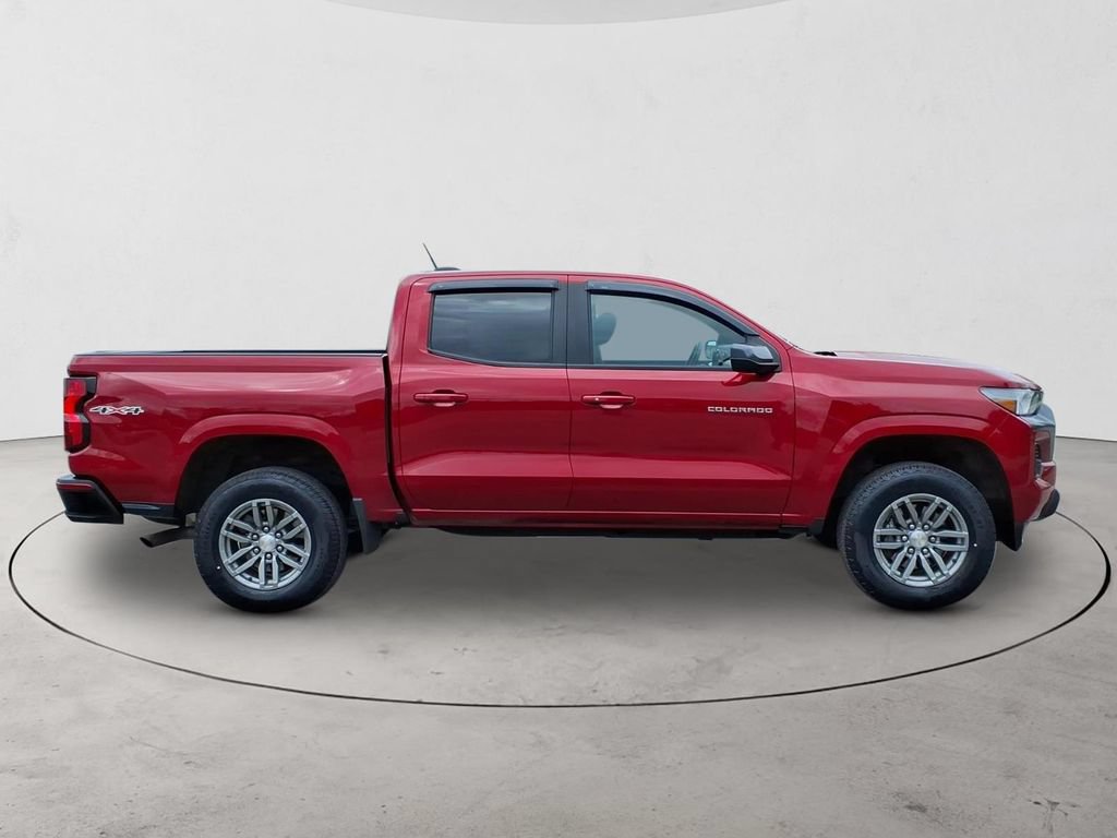 Certified 2023 Chevrolet Colorado LT w/ LT Convenience Package II AWD/4WD image 4