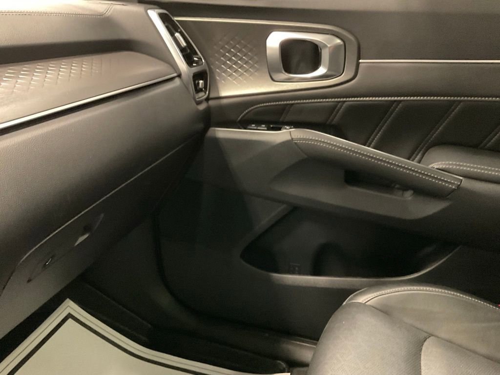 Used 2023 Kia Sorento SX image 21