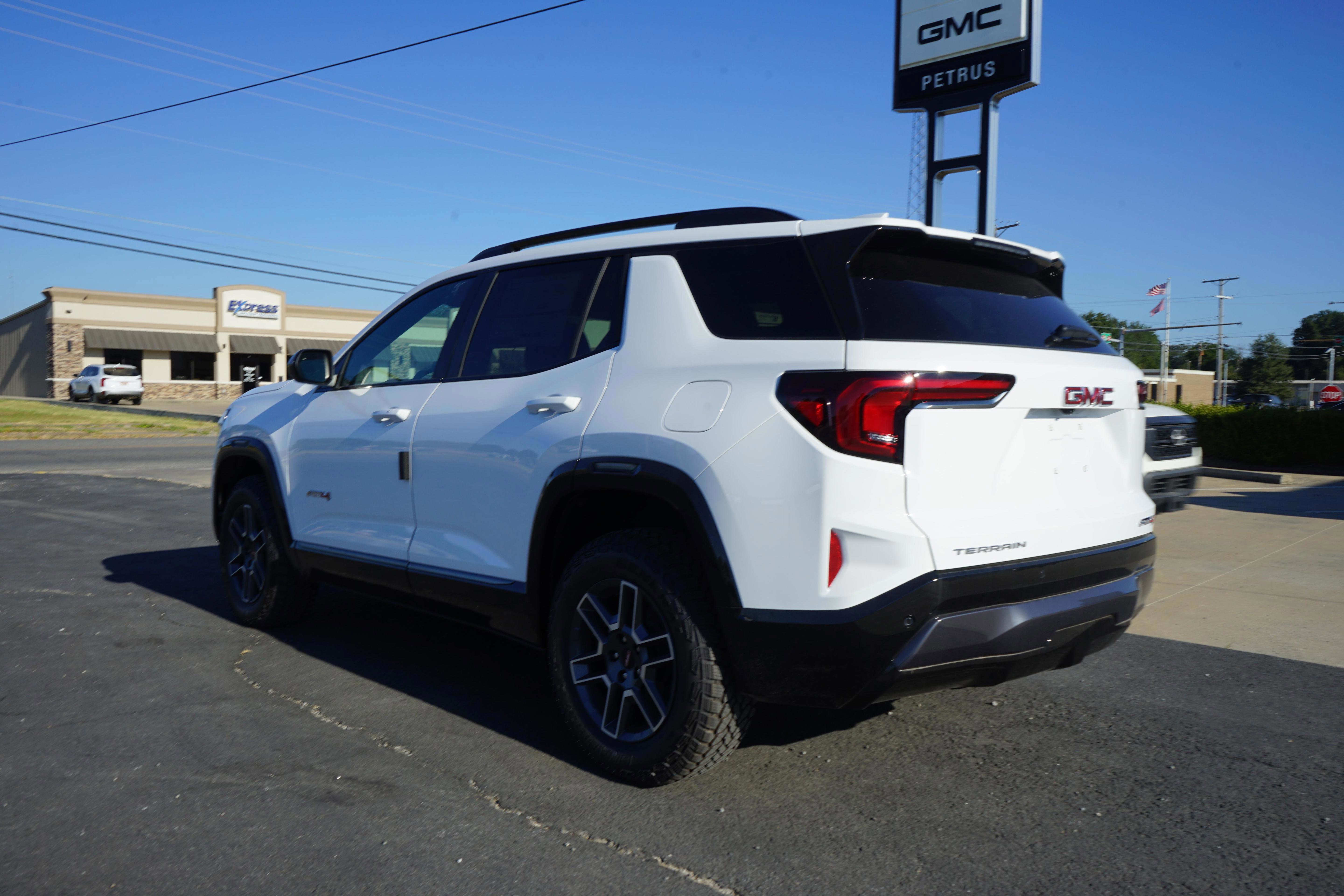New 2026 GMC Terrain AT4 image 3
