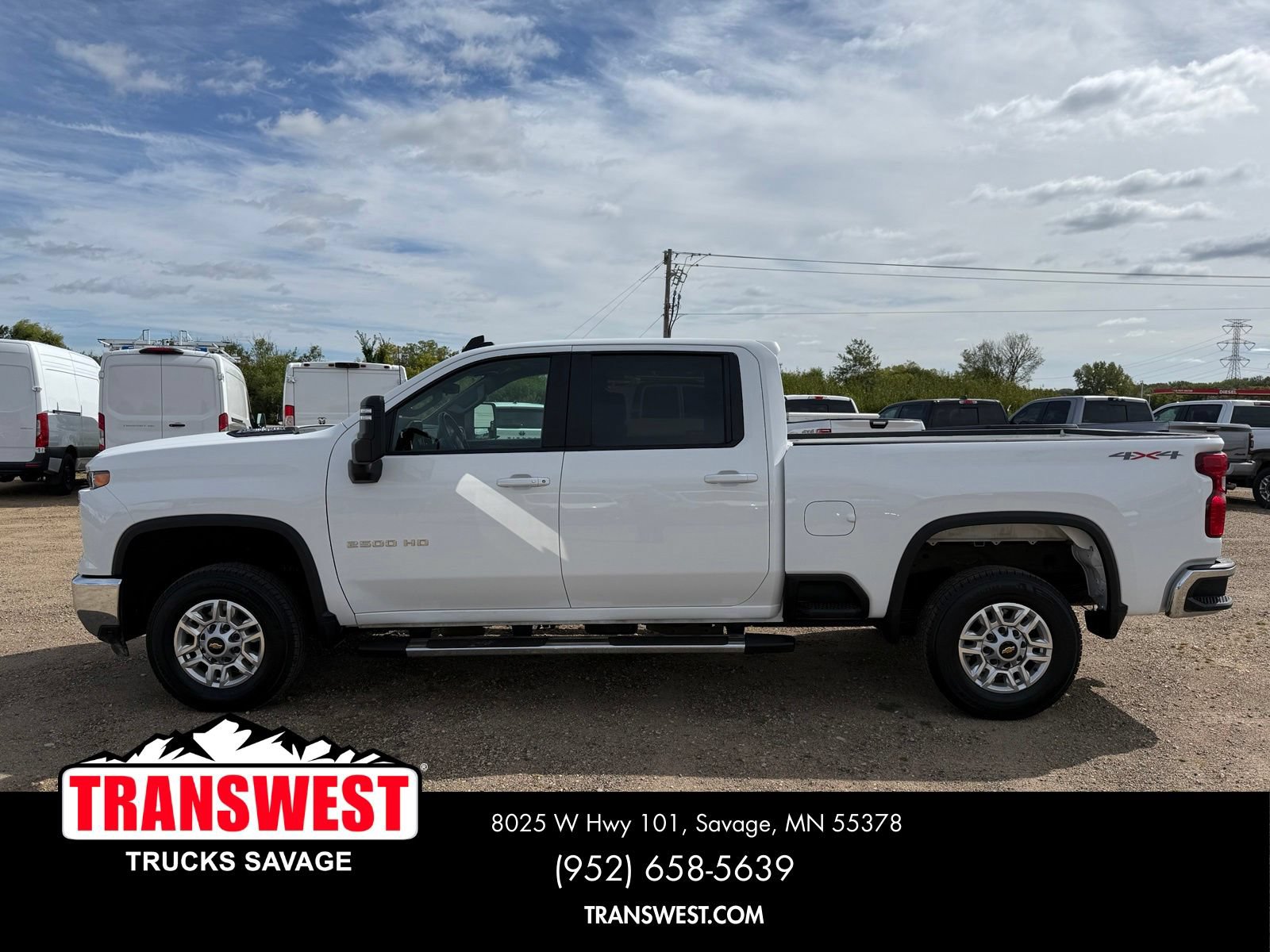 Used 2025 Chevrolet Silverado 2500 LT w/ Convenience Package AWD/4WD image 2
