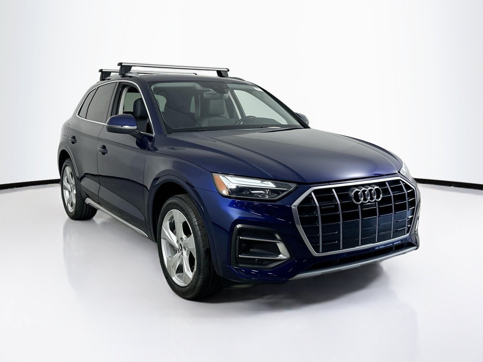 Used 2021 Audi Q5 2.0T Premium Plus w/ Premium Plus Package AWD/4WD image 3