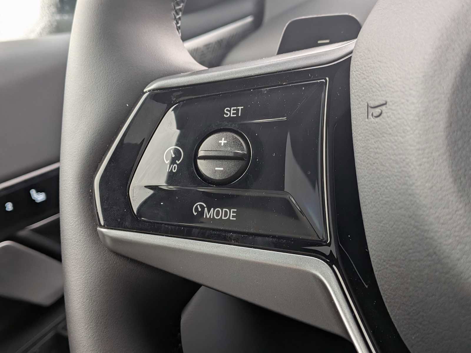 Used 2024 BMW 530i 530i w/ Premium Package image 24