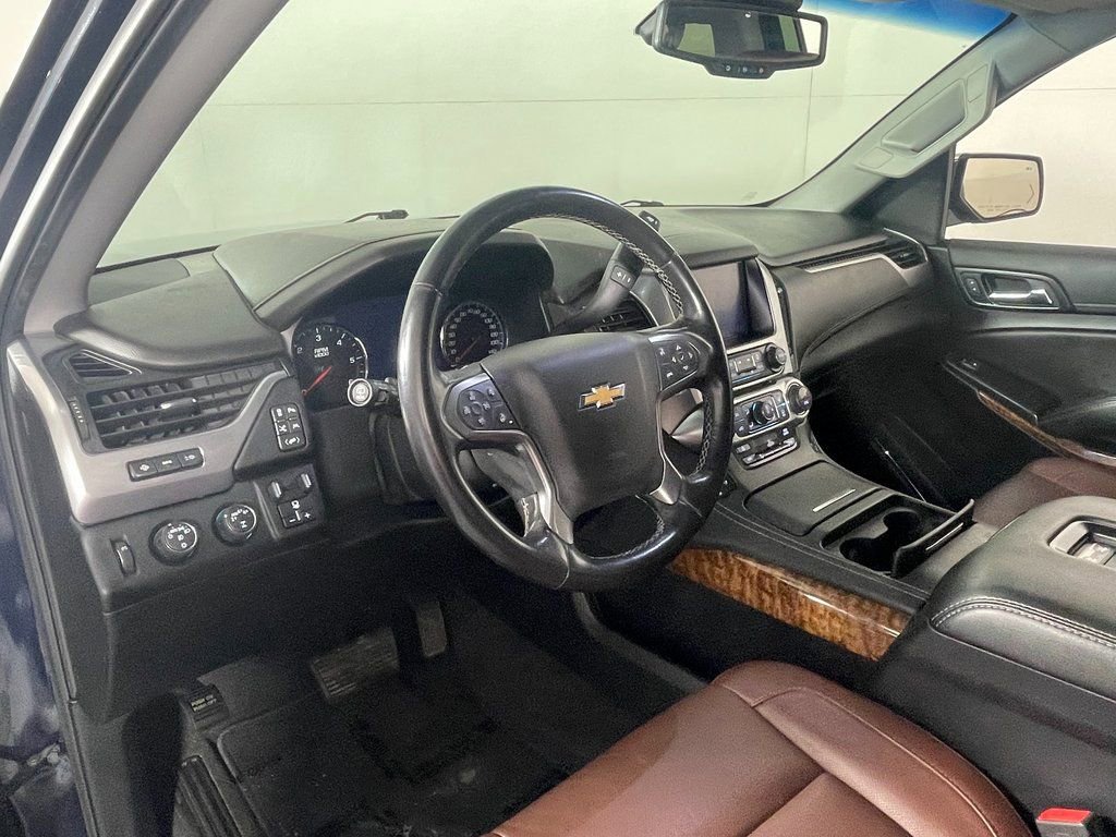Used 2020 Chevrolet Suburban Premier w/ Premier Plus Edition AWD/4WD image 15
