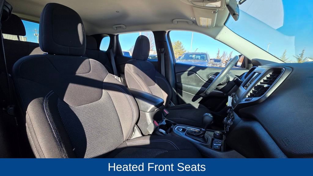 Used 2019 Jeep Cherokee Latitude w/ Cold Weather Group image 13