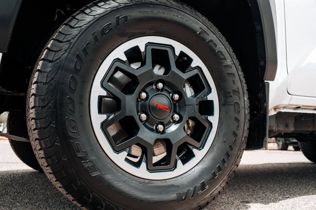 Used 2024 Toyota Tacoma TRD Off-Road AWD/4WD image 11