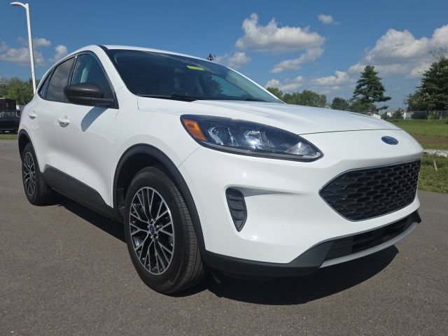 Used 2022 Ford Escape SE FWD image 1