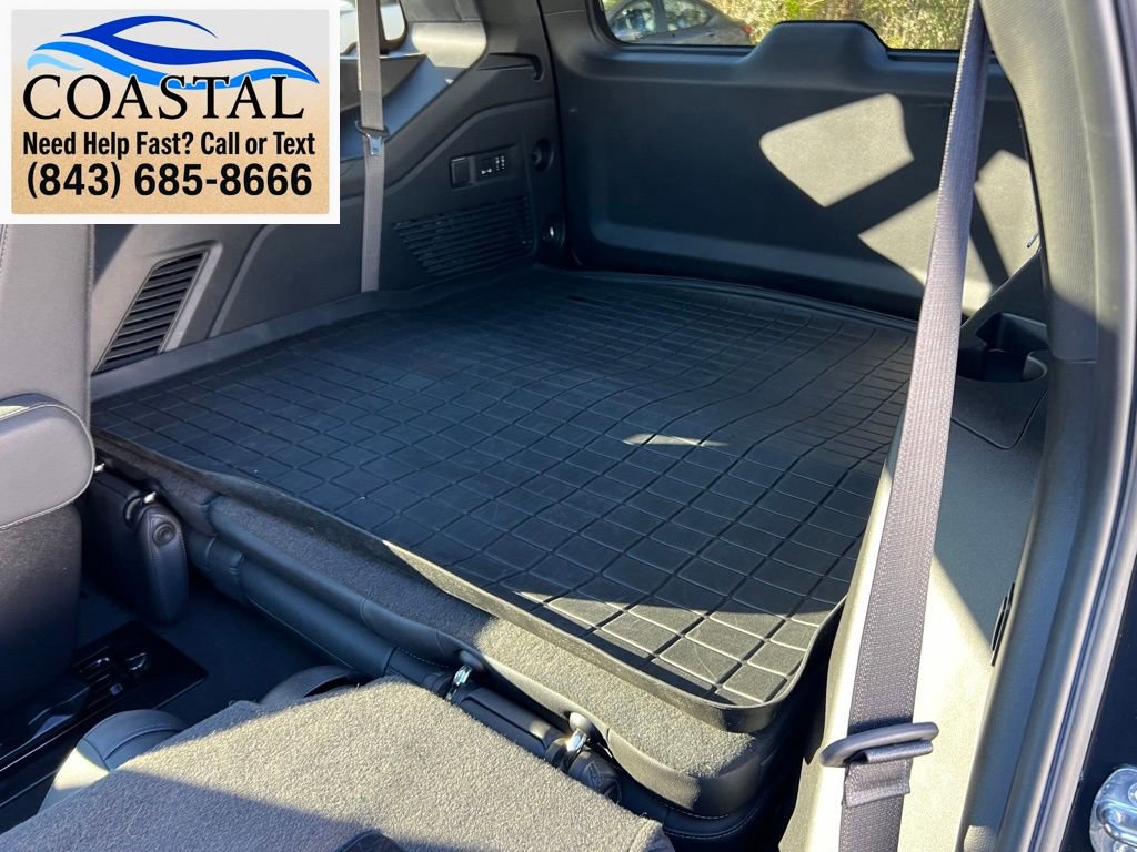 Used 2024 Chevrolet Tahoe Z71 w/ Luxury Package AWD/4WD image 22