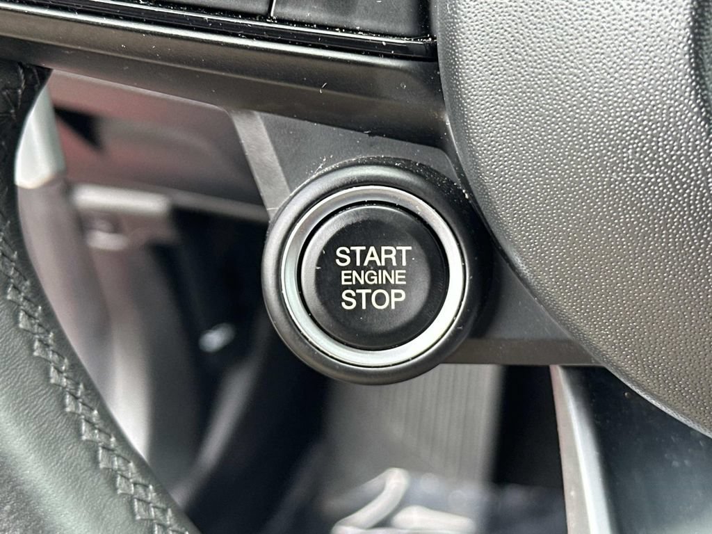 Used 2023 Alfa Romeo Giulia Veloce RWD image 29
