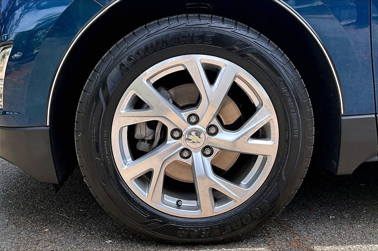 Used 2020 Chevrolet Equinox LT FWD image 35