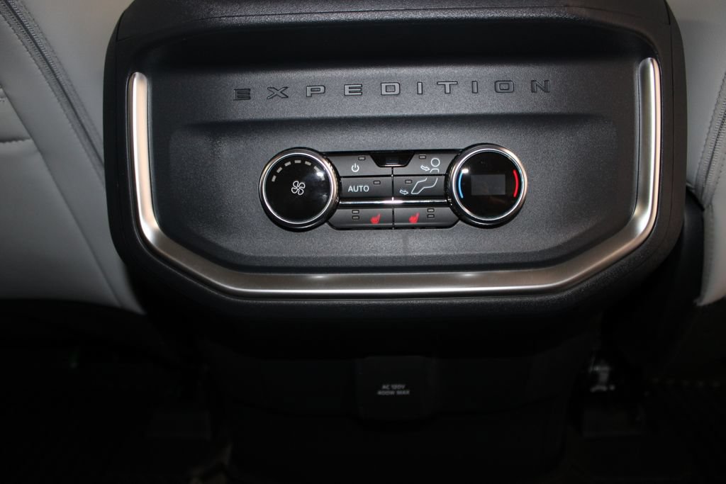 New 2027 Ford Expedition Platinum RWD image 37