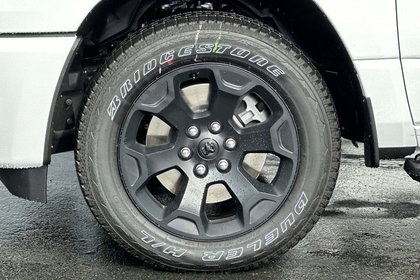 New 2026 RAM 1500 Express AWD/4WD image 22