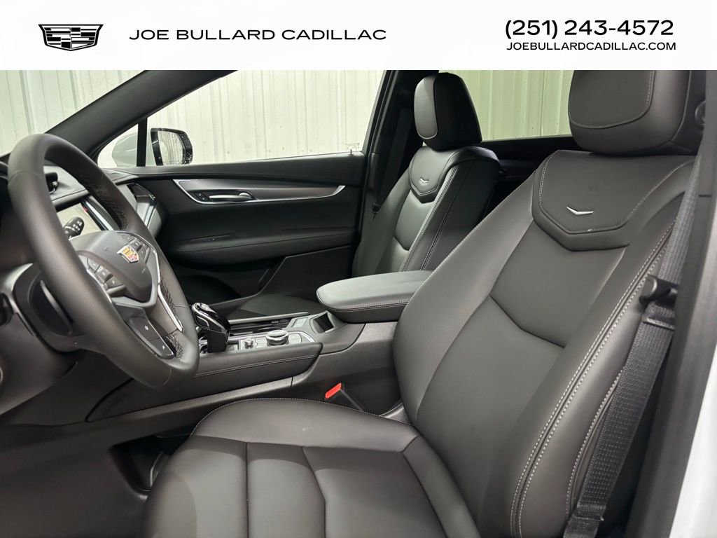 New 2025 Cadillac XT5 Luxury image 5