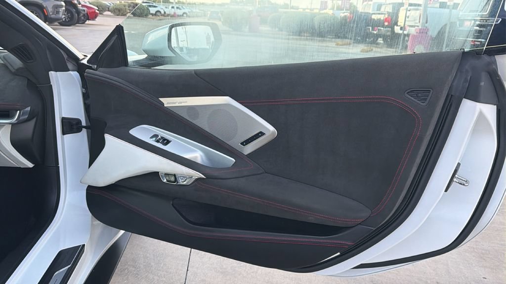 Used 2023 Chevrolet Corvette Stingray Premium Conv RWD image 32
