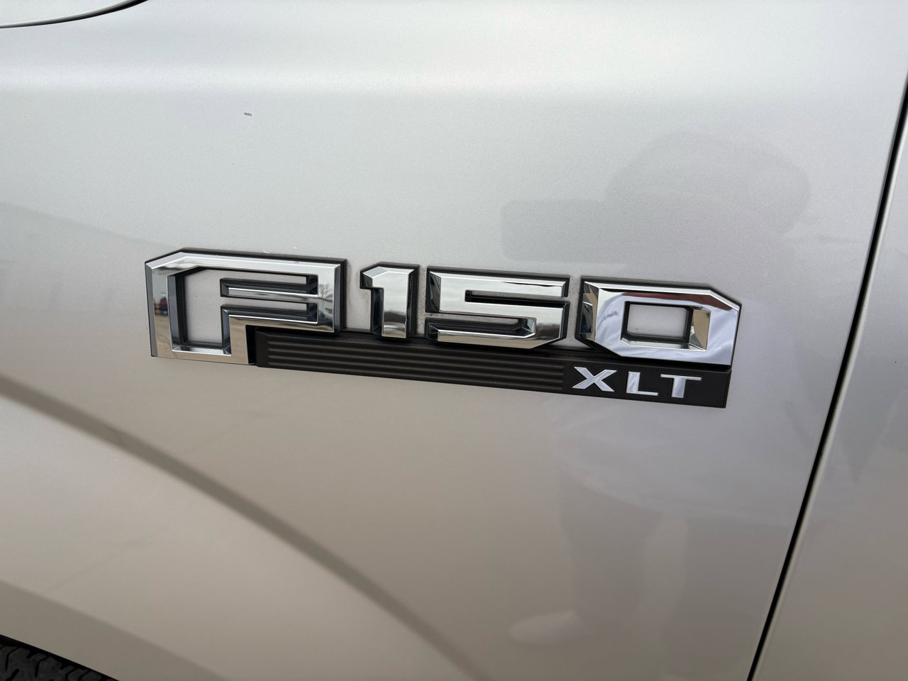 Used 2018 Ford F150 XLT w/ Equipment Group 302A Luxury image 9