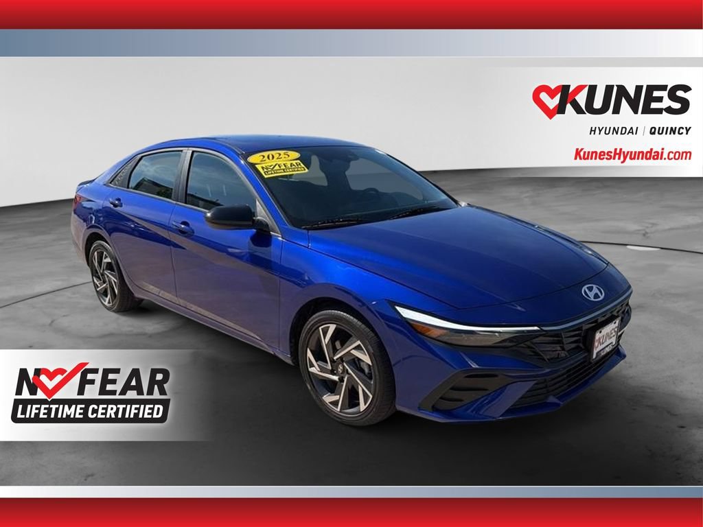 Certified 2025 Hyundai Elantra SEL FWD image 1