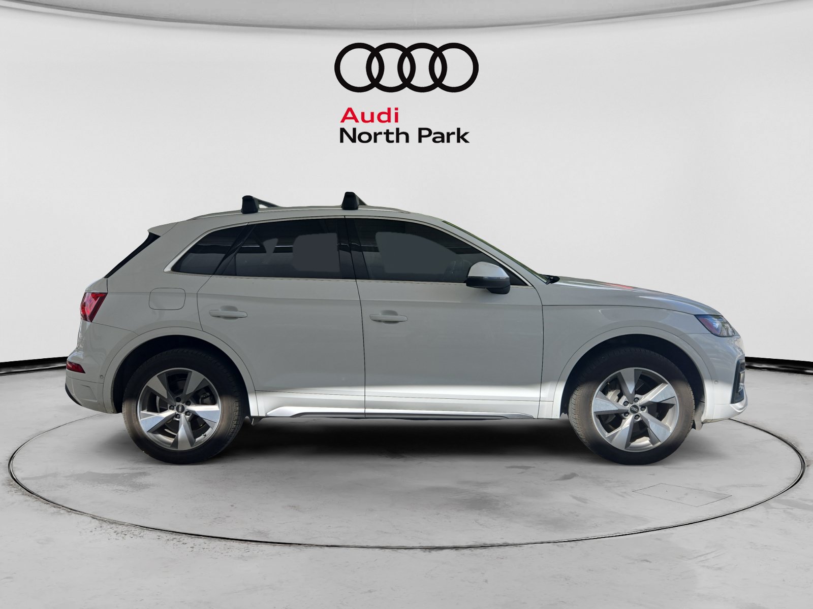 Used 2023 Audi Q5 Prestige w/ Prestige Package AWD/4WD image 6